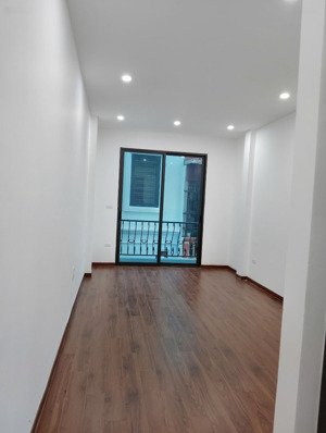 chủ hạ giá nhà cần bay luôn! ô tô tải vào tận cửa