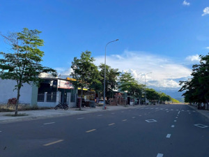 chỉ 6.5 triệu/m2 sở hữu ngay nền 200m2 (2 mặt tiền) trong khu công nghiệp vsip liền kề tp biển