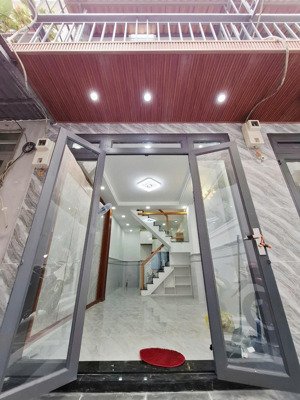 nhà / ngắn ht13 ngay nguyễn ảnh thủ gần cổng chợ hiệp thành q12 (dt:3,5x8m). giá 1tỷ598tr còn bớt