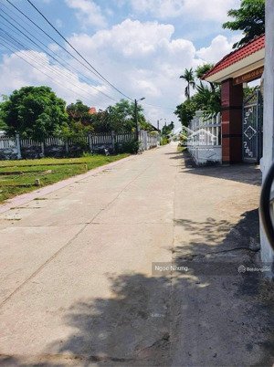 hàng hiếm lô góc 100m2 ngay chợ đại hiệp- kinh doanh mua bán sầm uất- giá chỉ 980 triệu