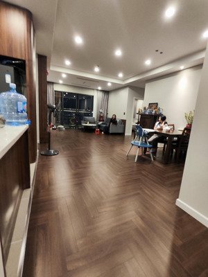 chính chủ gửi bán 4pn duy nhất 172m2 tòa lancaster, giá chốt 20 tỷ. lh 