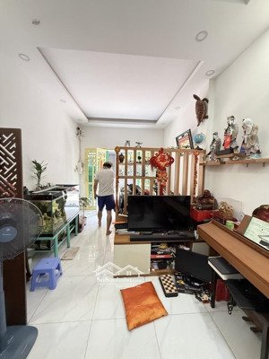 hẻm xe hơi thông - thành thái - quận 10 - 3 tầng - chỉ hơn 8 tỷ còn tl