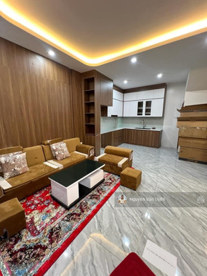 siêu vip. phố nghĩa đô, cầu giấy, 42m2x5t. gần phố, ra ôtô 20m, dân xây kbct, nhà còn mới, ở sướng