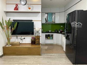 cần bán căn hộ 2 phòng ngủ tầng trung 2x tại ct11 kim văn kim lũ. diện tích 63m, giá 4.5 tỷ thu vê