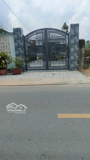 nhà mới xây-phong cách hiện đại- 337,5m- 100 thổ- 5 tỉ 5 long đức- long thành