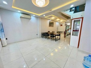 cho thuê văn phòng full nội thất tại vạn phúc city, 5x23m giá 13 triệu