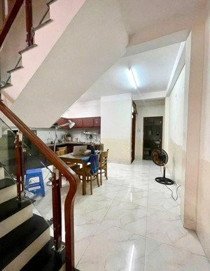 bán nhà 2 tầng mặt tiền đường 7m5 nguyễn mậu tài, dt 75m, ngang 5m, gần sông, khu vip nhất hoà xuân