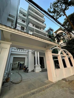 cho thuê biệt thự đình thôn lô góc 150m2 5 tầng thang máy giá 55tr