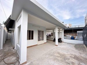 nhà hẻm xe hơi thông sát mặt tiền ql13 (70m) - dt 8 x 15,4 = 123m2 chỉ 10 tỷ