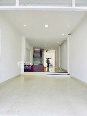 cho thuê nhà kdc diệu hiền 3 phòng ngủ, 2wc, full nội thất, tây bắc, lộ 30m, 12 triệu