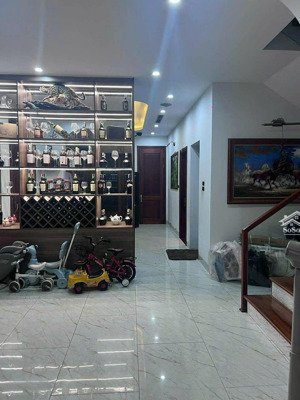 tđc thạch bàn - long biên, sđcc, 90m, mt 5.5m, giá 21 tỷ. vị trí đắc địa