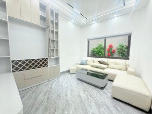 siêu hiếm - đống đa - nhà mới ở luôn - 2 thoáng - ô tô vào nhà - thang máy - 15.78 tỷ