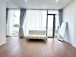 phòng ban công quận 8 full nt ngay dương bá trạc trống sẵn