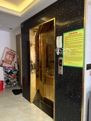 mặt tiền đường 6 tầng thang máy - vỉa hè 4m - 11 phòng cho thuê + mb kinh doanh - thu nhập 50tr