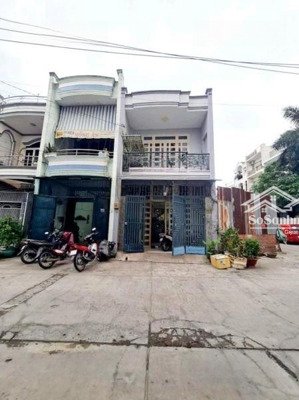 bán nhà lê văn quới -90m2-2tầng-hẻm xe tăng-tiện ích xung quanh đầy đủ-chỉ 7tỷ