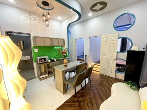 2pn 40m2 chưa đến 10 tr/th ngay toà nhà viettel, quận 3, ban công + phòng khách siêu rộng rãi