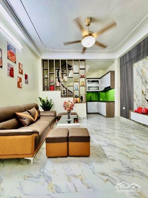 nhà 5 tầng đẹp thịnh liệt 28m2-6,28 tỷ- full nội thất