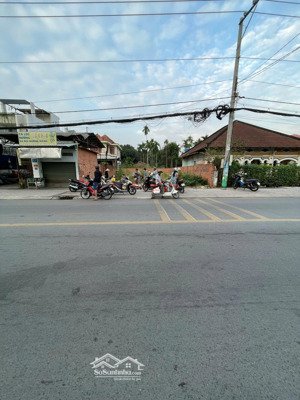 bán lô đất mt cmt8 bình nhâm thuận an dt 149m2, gần kdl dìn ký, giá tốt, có hỗ trợ ngân hàng