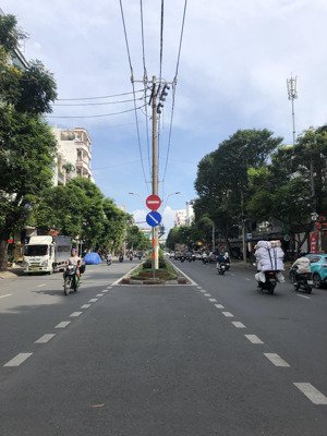 hiếm- mặt tiền kd 5 tầng - bàu cát đôi - vip tân bình - đường 30m - cung đường đắc địa nhất khu vực