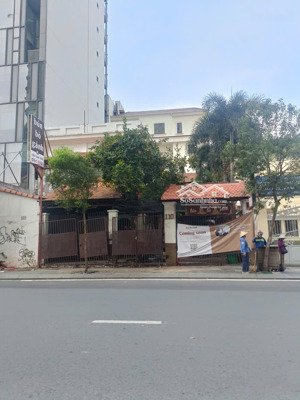 nhà mặt tiền siêu đẹp đường lý chính thắng phường võ thị sáu quận 3