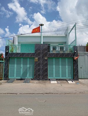 cần tiền bán gấp nhà mặt đường rộng 8m hương lộ 2, ngay khu dân cư hiện hữu tiện buôn bán