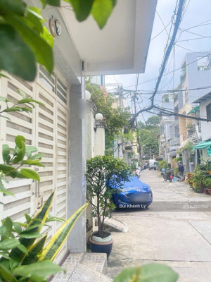 bán nhà bình thạnh sát mặt tiền hẻm xe hơi phan đăng lưu, 50m. vị trí giáp quận 1