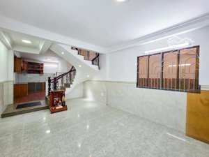 bán nhà hẻm xe hơi nguyễn văn quỳ quận 7 | giá giảm sốc 300tr chỉ còn 7.7 (còn thương lượng thêm)