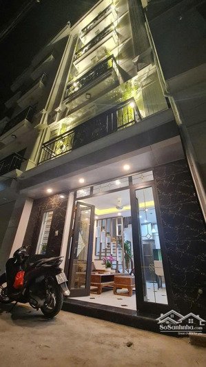 bán căn nhà 35m o tô 7 chỗ ngủ ngày đêm trước cửa- đúng 7đ