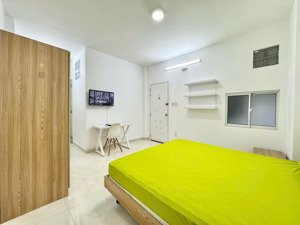 phòng thoáng mát ngay cao thắng - gần chợ bàn cờ