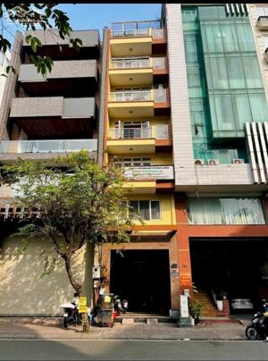 Nhà Gần Khu Sân Bay Dòng Tiền Cực Tốt DT 4,8x23m hầm 6 tầng hợp đồng thuê 110 triệu, giá bán 42 tỳ