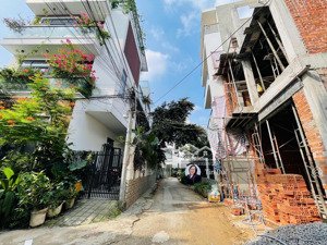 giá đáy bình trưng tây ! đất 205,3m2 ( 10*20m) hxh đỗ cửa sát cầu giống ông tố - quận 2. xây 4 tầng