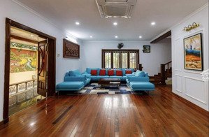 cần cho thuê căn biệt tự tại âu cơ 500m2 giá 45tr/tháng