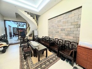 căn lk gần golden palace mễ trì. 80m2, 5t, mt 4.5m. oto tránh, yên tĩnh, 2 thoáng, nơi ở lý tưởng