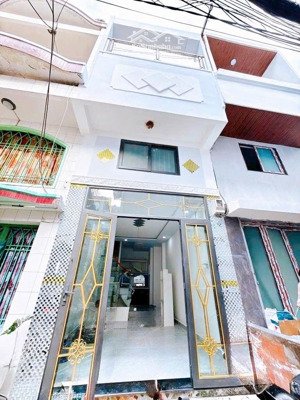 bán nhà đẹp 3 tầng gần đường hoàng diệu