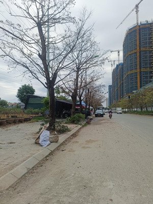 mảnh đất phú thượng - tây hồ, gần giáp dự án thành phố ven sông đang khởi công