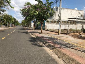 giảm giá sốc! chính chủ bán mt huỳnh thúc kháng 15x44m=500m2, 300m2 thổ cư tiện xây ks chdv 9.5 tỷ