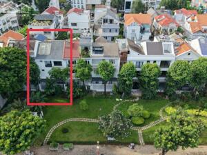 Ban biệt thự Nam Thiên 1 Phú Mỹ Hưng 8x18m xây 3 tầng nhà đẹp giá 48 tỷ LH: 0912859139