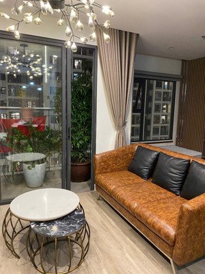 cho thuê căn 2n2wc thiết kế tone tối giá 12tr ở s1