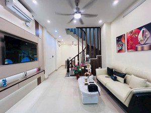 chính chủ bán nhà phân lô mỹ đình - ô tô tránh đỗ ngày đêm. 45m2 x 4t- mt4,1m - giá 13,8 tỷ.