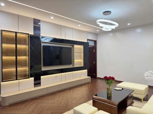 chính chủ gửi bán căn hộ trung hoà nhân chính 3pn 116m