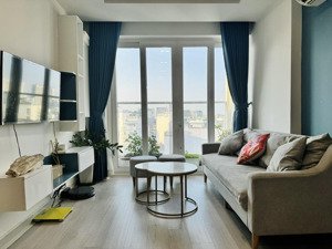 cho thuê gấp căn hộ 3pn2wc chung cư sky center giá 18tr/tháng