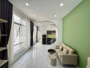 phòng studio ban công full nội thất tách bếp quận 3