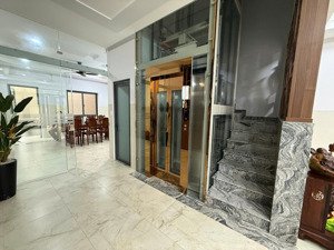 đón tết tài lộc nhà 5 tầng mới keng sà beng có thang máy ngang (5m5) chỉ 15 tỷ ngay phạm văn đồng