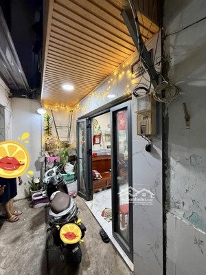 nhà đẹp rẻ hiếm 3x4,1m (1lầu đúc 2wc) hẻm 2m. đs3 ngay chợ bình long. bình tân