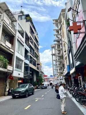 giảm sốc 2.2 tỷ - mt đặng thị nhu 4x13m cn 52m2 - 4 tầng - hđt 2.800$ - bán 42.8 tỷ