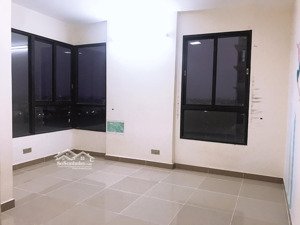 bán căn hộ 161m2= 3pn - 4wc. giá 3 tỷ 999 triệu. lh mr. tùng 