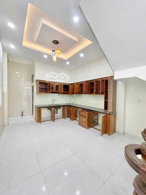 nhà mặt tiền đường kdc hồng long, thủ đức, 66m2, 1 trệt 1 lầu, 2pn, 2wc