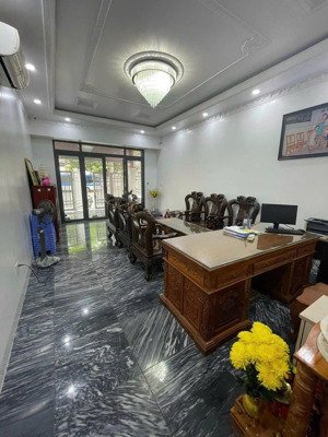 cho thuê nhà nguyên căn mặt tiền - đối diện trường song ngữ lạc hồng - bửu long