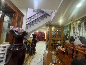 bán gấp trong tháng - bán nhà mặt tiền thích quảng đức 120m² 3 tầng - giá bán 23 tỷ