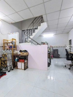 bán nhà 2 tầng giá 3,2 tỷ ngay đường man thiện, hẻm ô tô thông